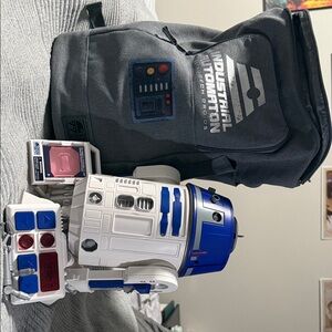 Star Wars R2-D2 Interactive Droid with Backpack